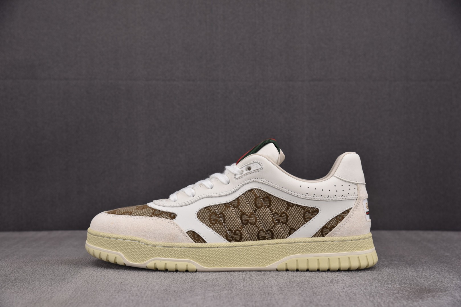古驰 尺码35-45

纯原版出品-GUCCI Re-Web 24SS 白棕 YZ022-1
尺码 35