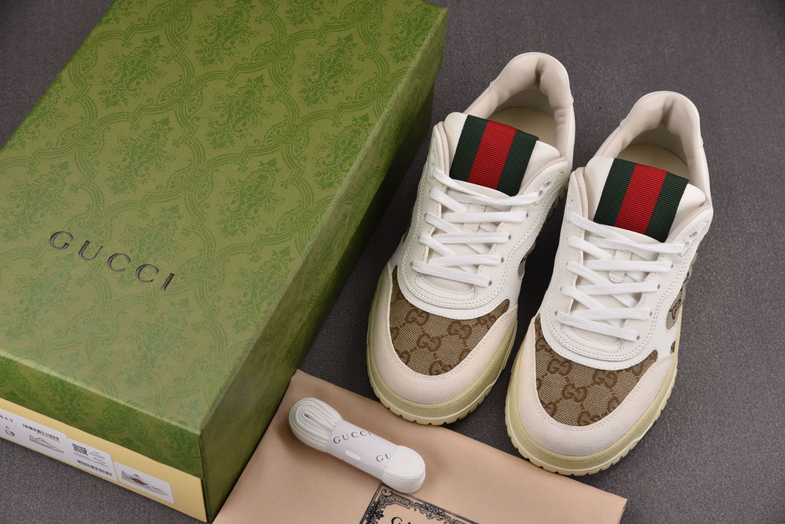 古驰 尺码35-45

纯原版出品-GUCCI Re-Web 24SS 白棕 YZ022-1
尺码 35