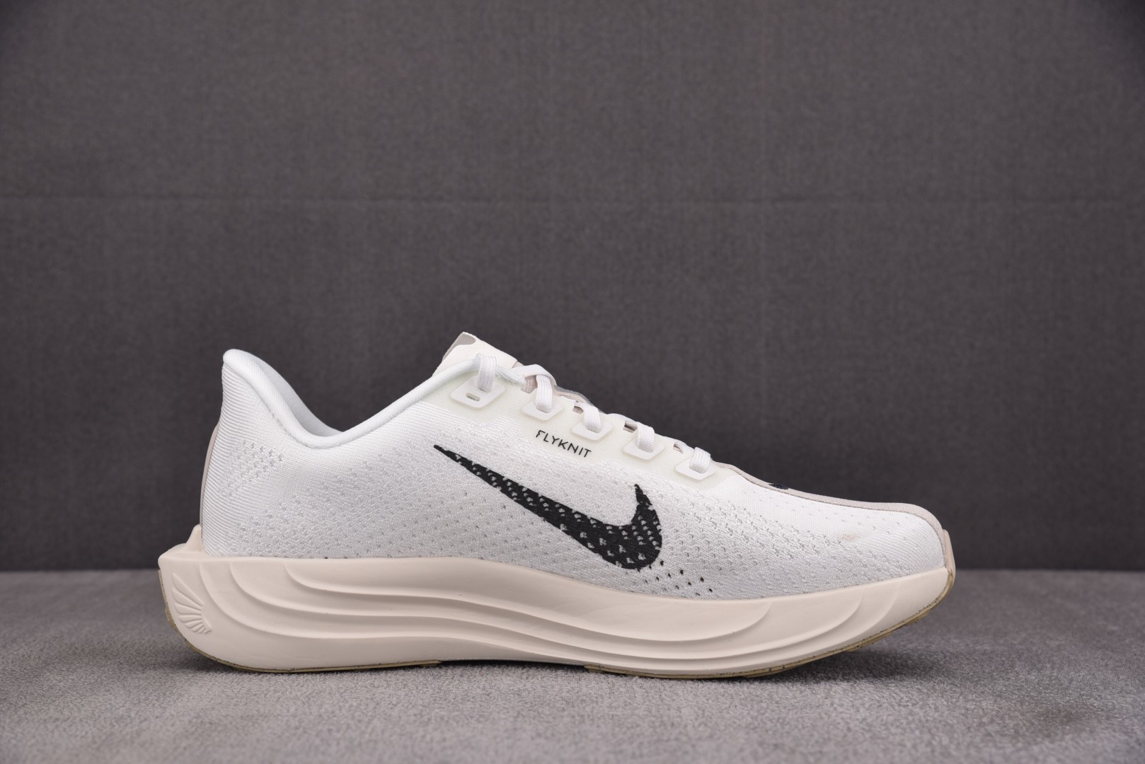 Zoom跑鞋 尺码39-46

纯原版出品-Pegasus Plus Sail Orewood Anth