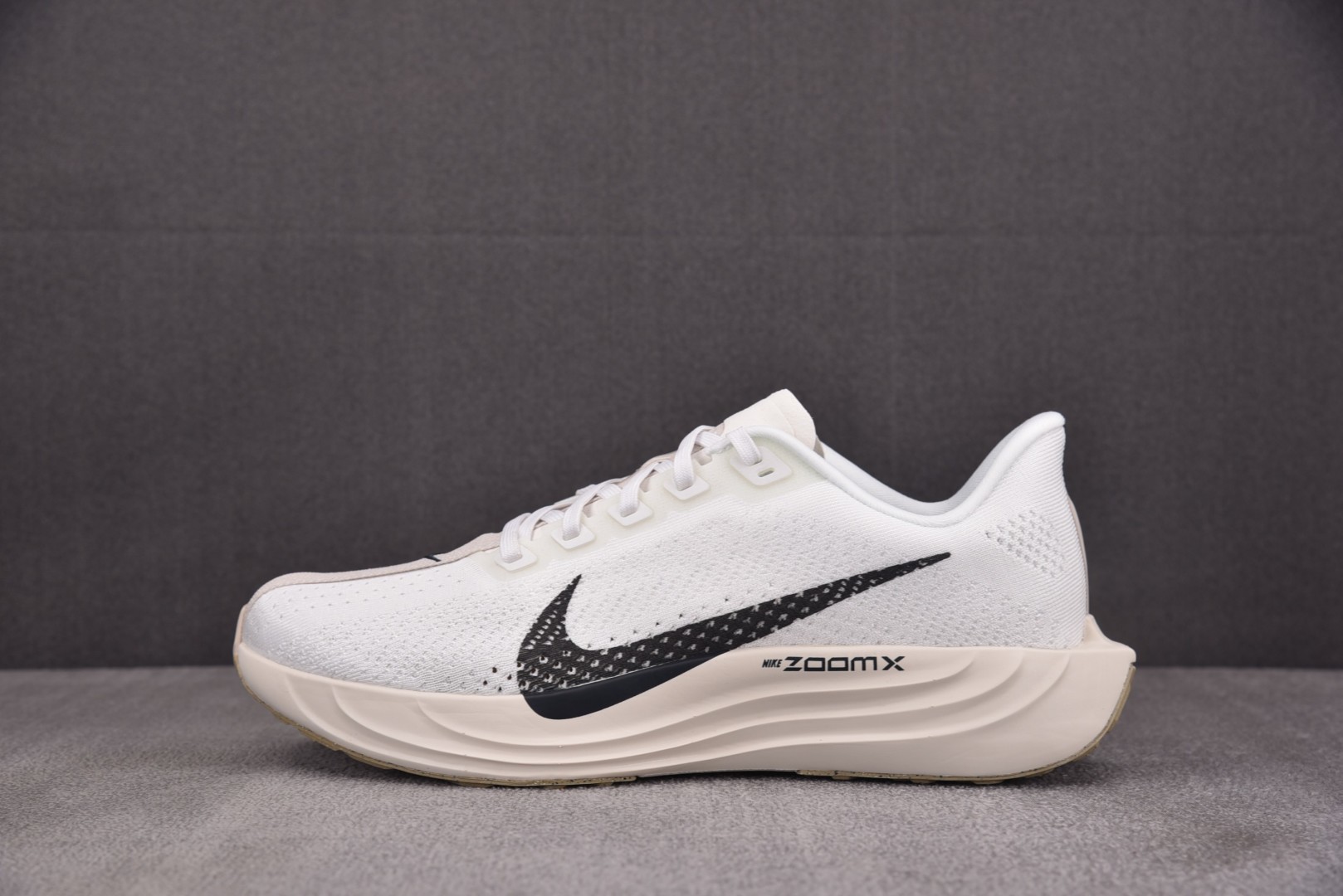 Zoom跑鞋 尺码39-46

纯原版出品-Pegasus Plus Sail Orewood Anth