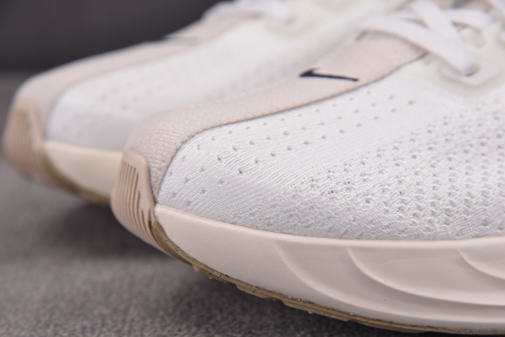 Zoom跑鞋 尺码39-46

纯原版出品-Pegasus Plus Sail Orewood Anth