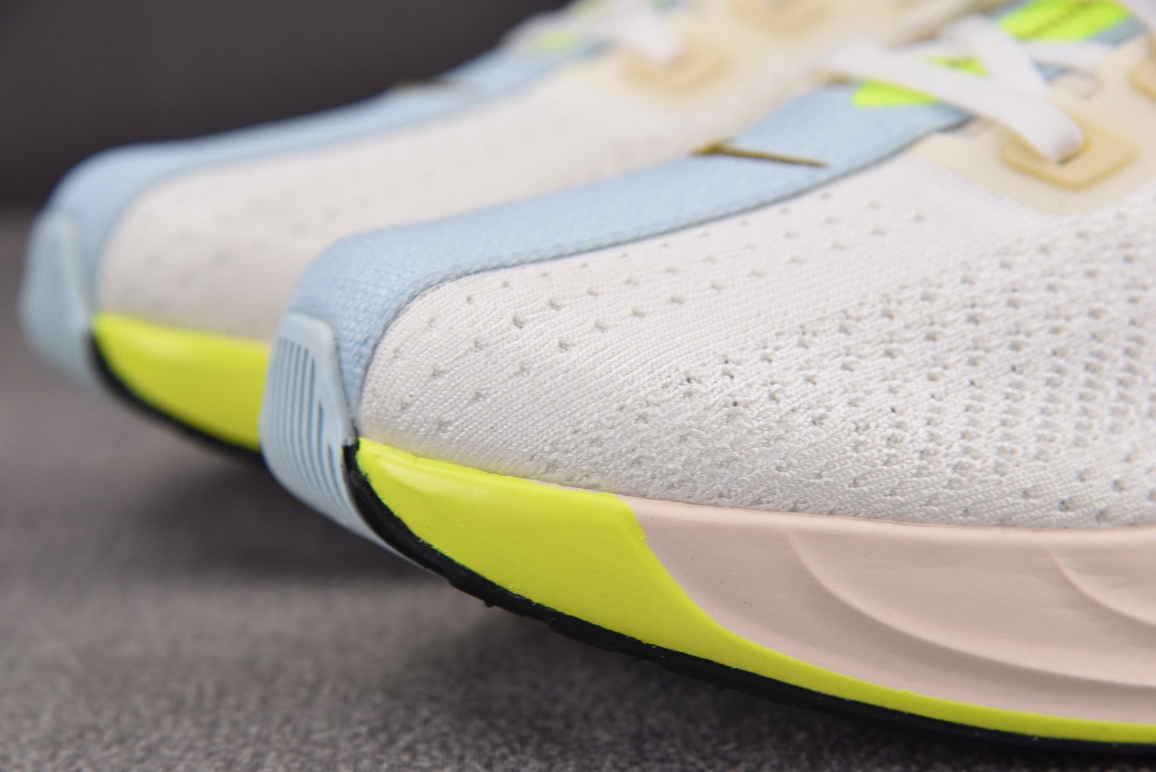 Zoom跑鞋 尺码39-46

纯原版出品-NK Pegasus Plus Sail Pale Ivor