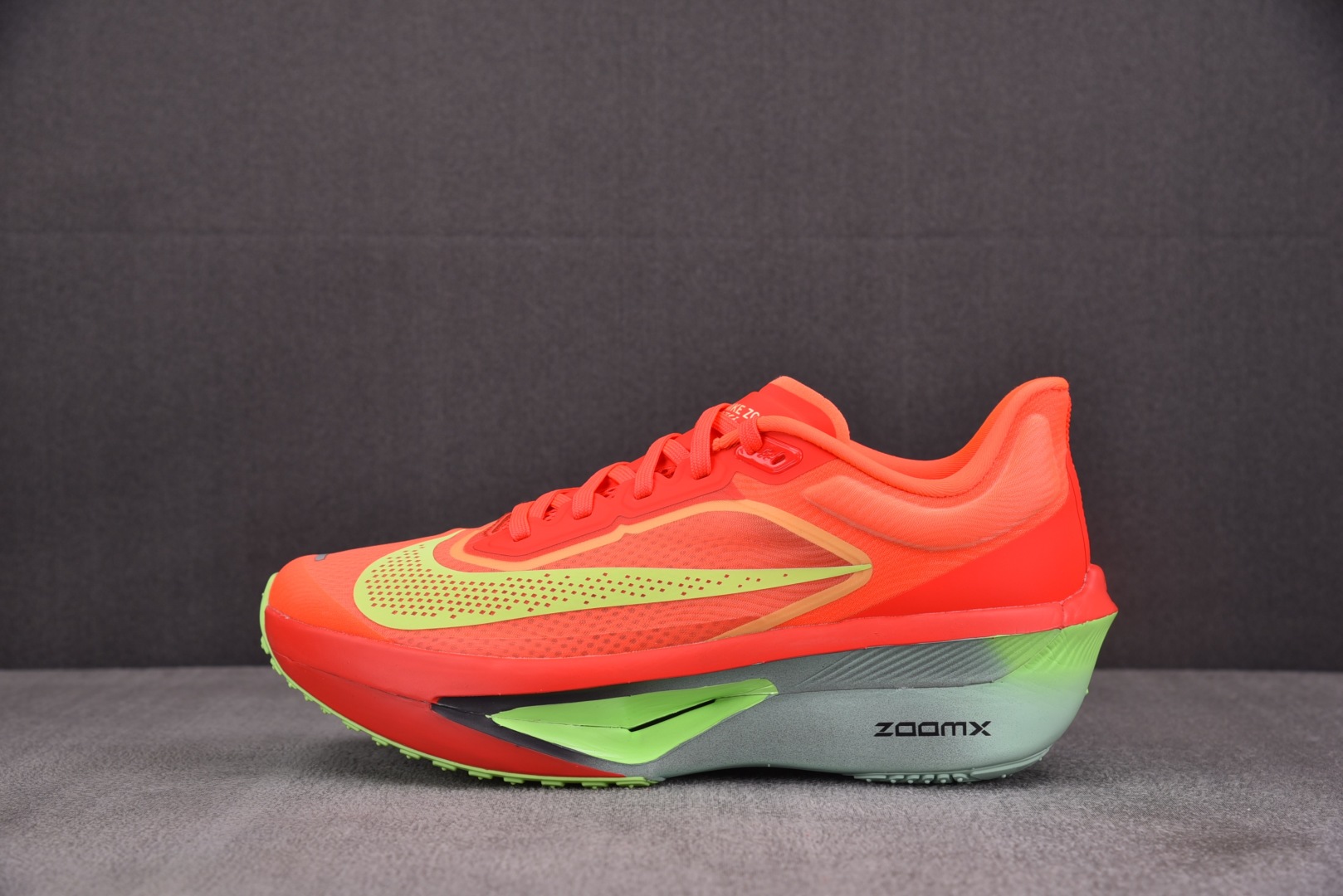 Zoom跑鞋 尺码36-46

纯原版出品-NK Zoom Fly 6 Bright Crimson L