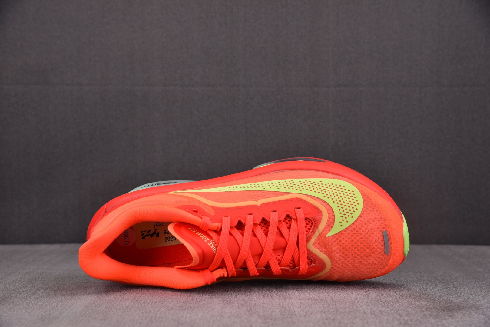 Zoom跑鞋 尺码36-46

纯原版出品-NK Zoom Fly 6 Bright Crimson L