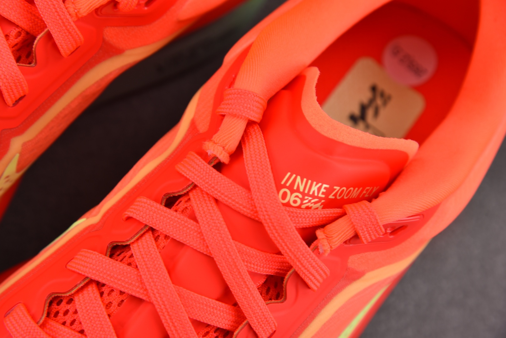 Zoom跑鞋 尺码36-46

纯原版出品-NK Zoom Fly 6 Bright Crimson L
