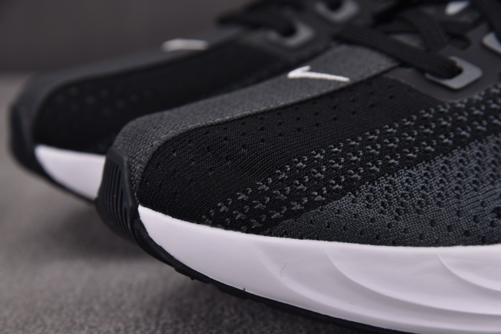 Zoom跑鞋 尺码36-46

纯原版出品-NK ZoomX Pegasus Plus Black Pu