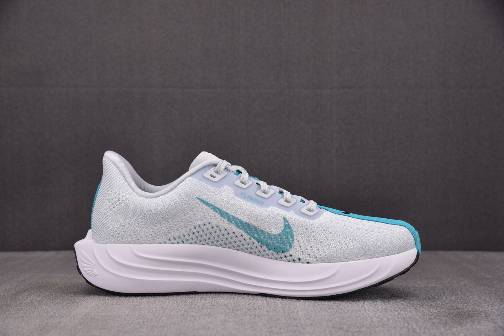 Zoom跑鞋 尺码39-46

纯原版出品-NK ZoomX Pegasus Plus Dusty Ca