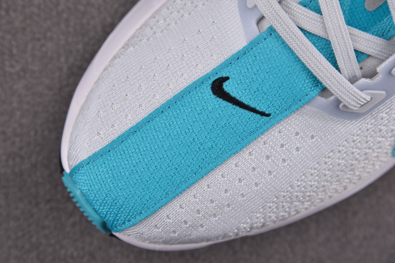 Zoom跑鞋 尺码39-46

纯原版出品-NK ZoomX Pegasus Plus Dusty Ca