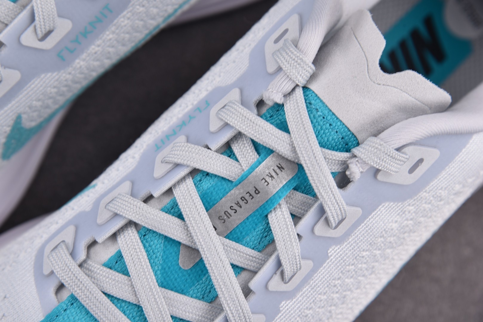 Zoom跑鞋 尺码39-46

纯原版出品-NK ZoomX Pegasus Plus Dusty Ca