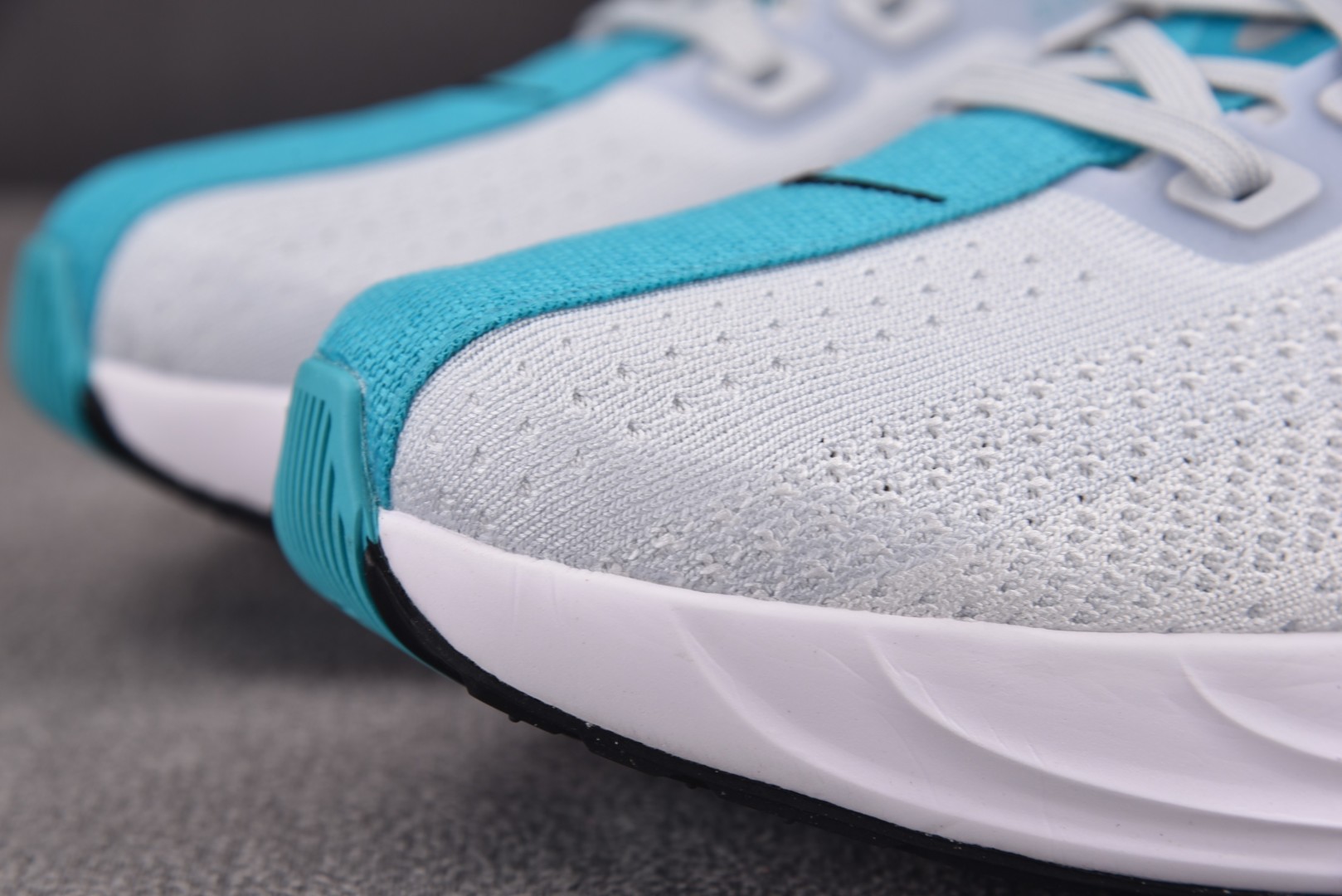 Zoom跑鞋 尺码39-46

纯原版出品-NK ZoomX Pegasus Plus Dusty Ca