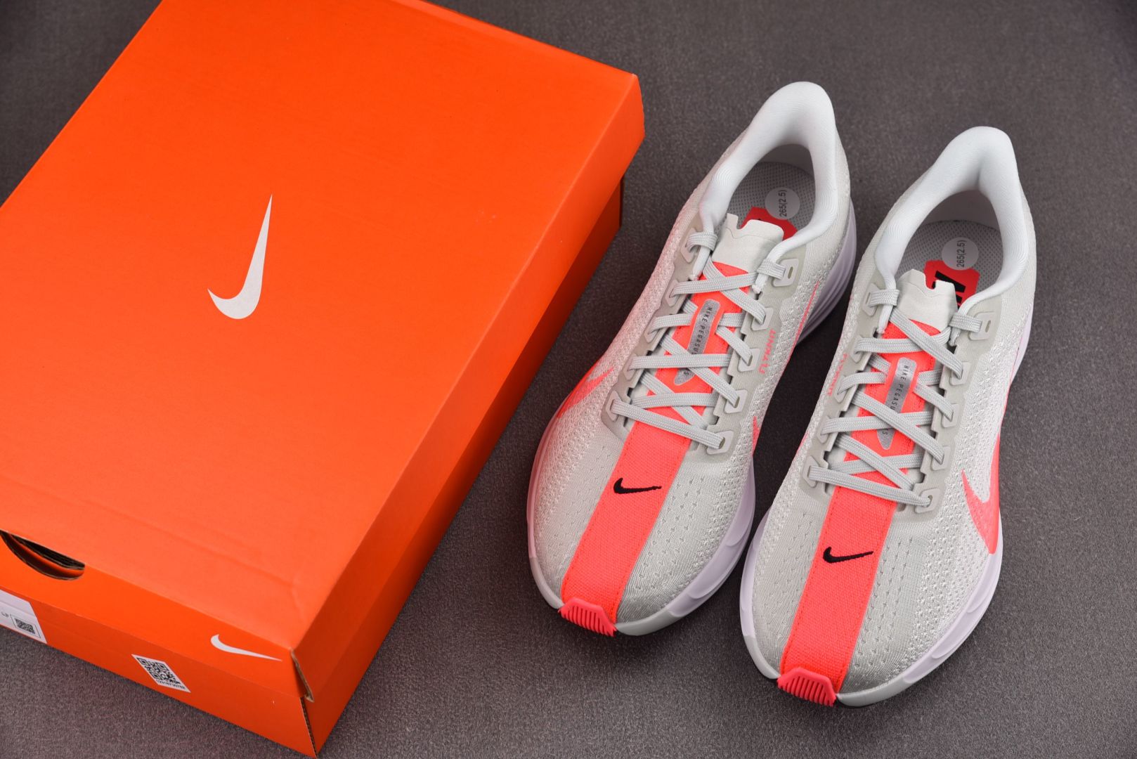 Zoom跑鞋 尺码39-46

纯原版出品-ZoomX Pegasus Plus Hot Punch 浅