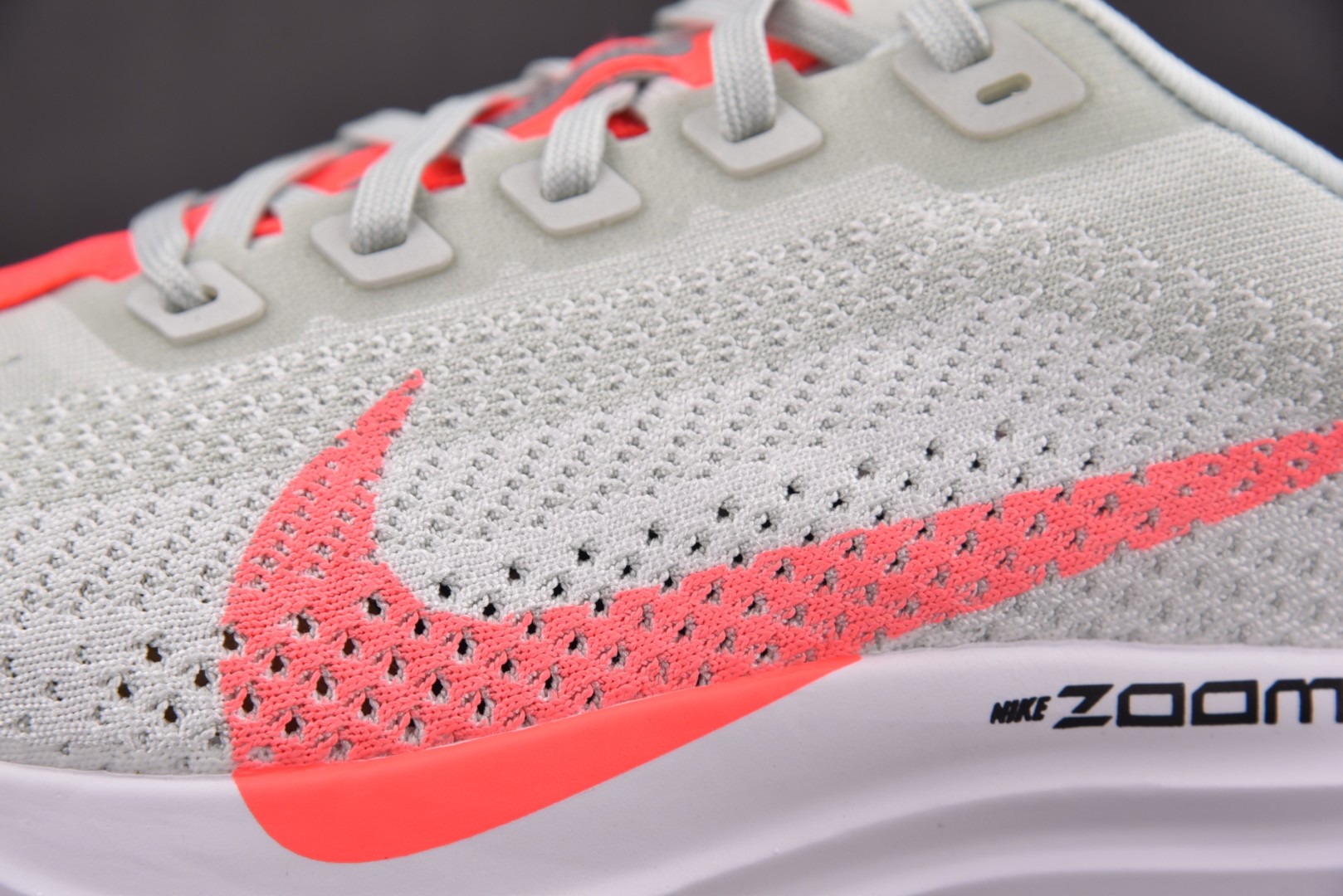 Zoom跑鞋 尺码39-46

纯原版出品-ZoomX Pegasus Plus Hot Punch 浅