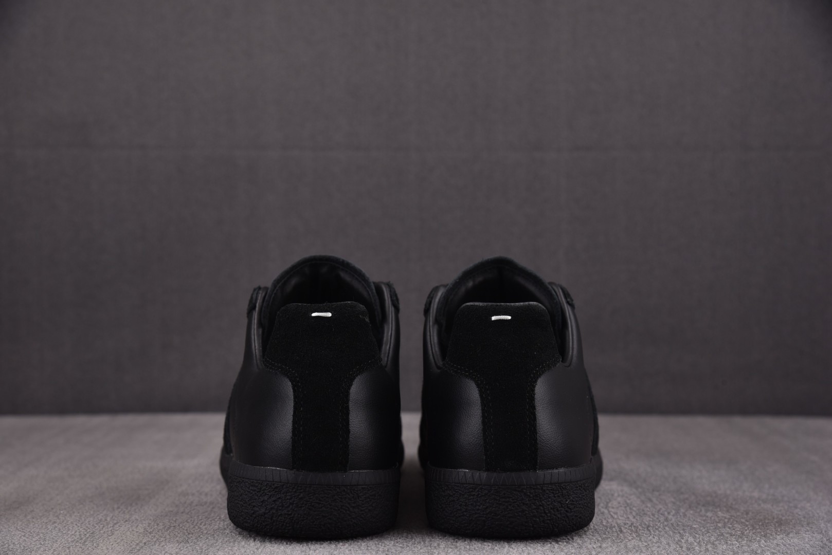 马吉 尺码40-45

纯原版出品-Maison Margiela RePlica Black 梅森·马
