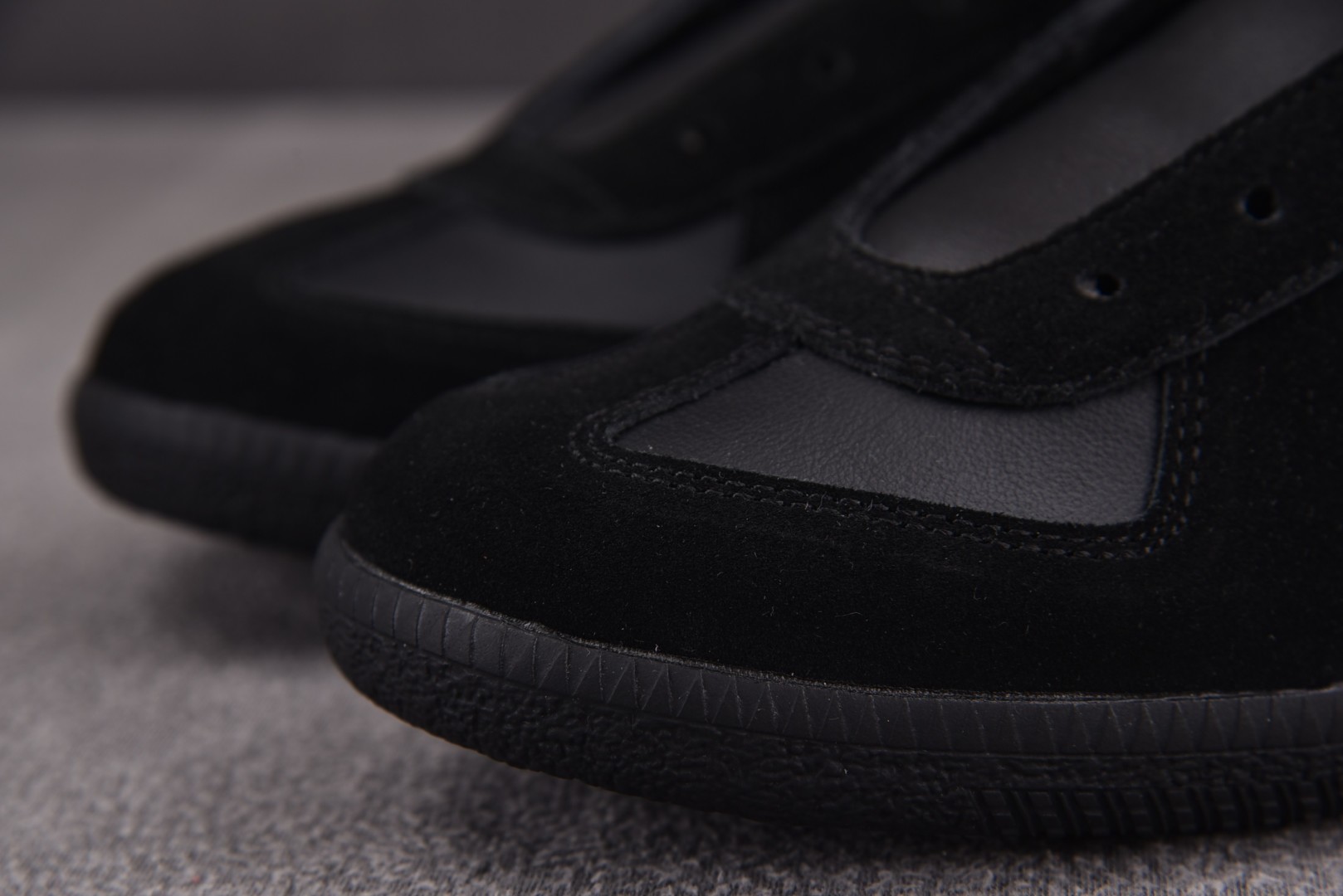 马吉 尺码40-45

纯原版出品-Maison Margiela RePlica Black 梅森·马