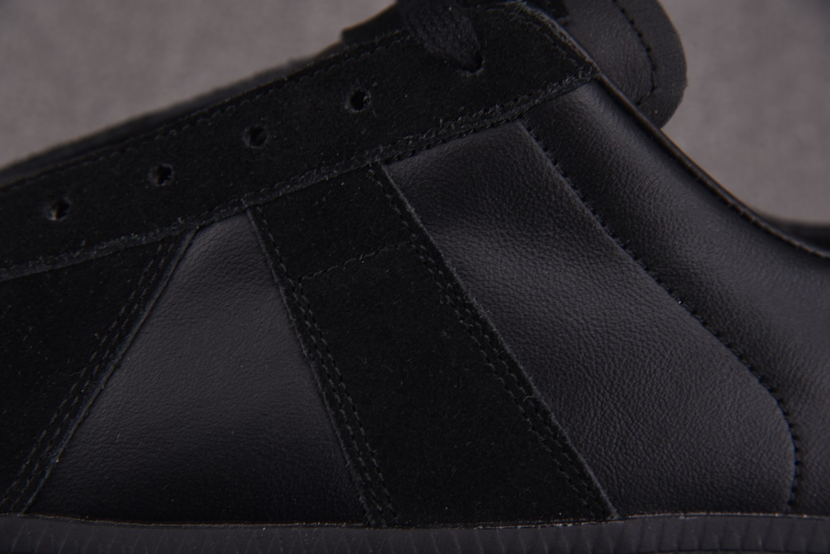 马吉 尺码40-45

纯原版出品-Maison Margiela RePlica Black 梅森·马