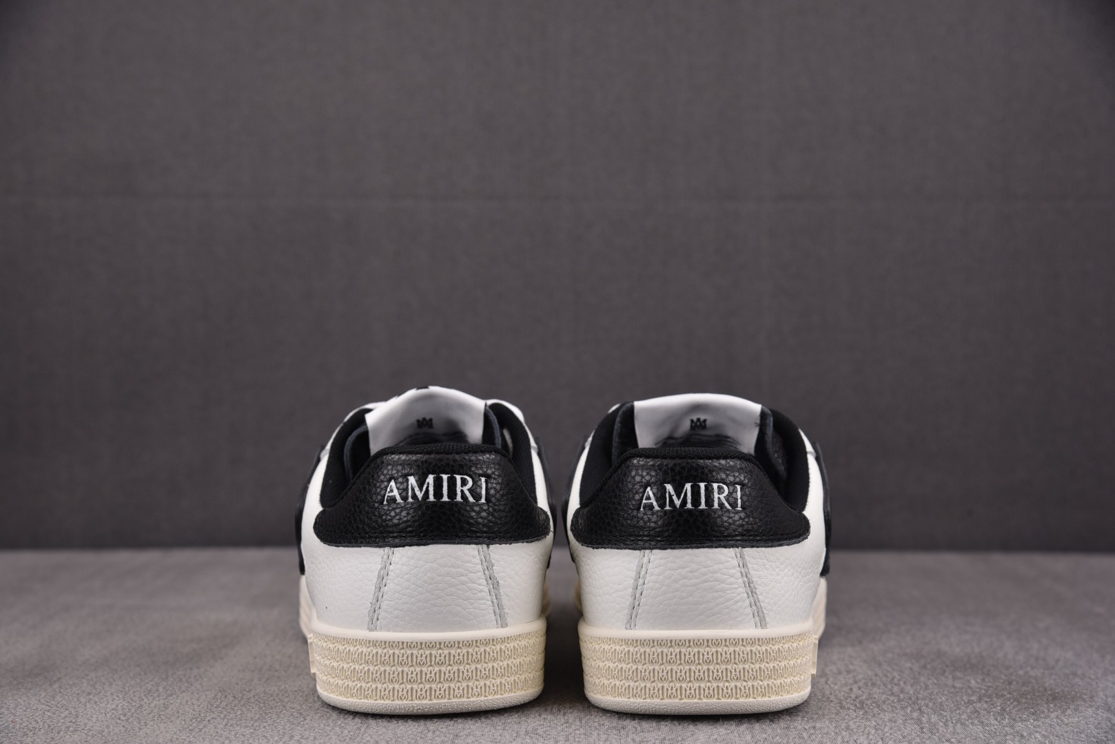 骨头鞋 尺码35-46

纯原版出品-AMIRI Pacific Bones 白黑 YZ021
尺码：3