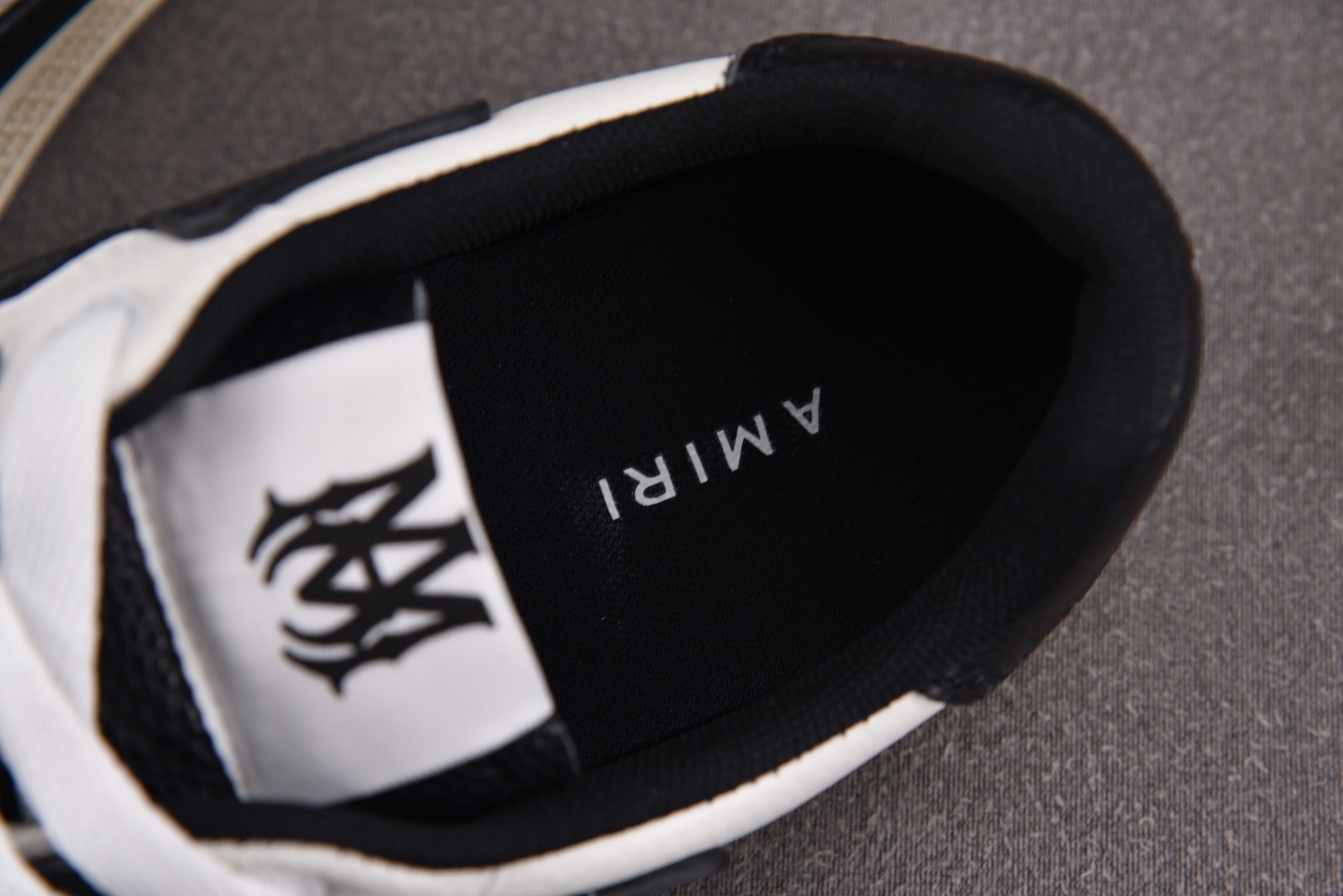 骨头鞋 尺码35-46

纯原版出品-AMIRI Pacific Bones 白黑 YZ021
尺码：3