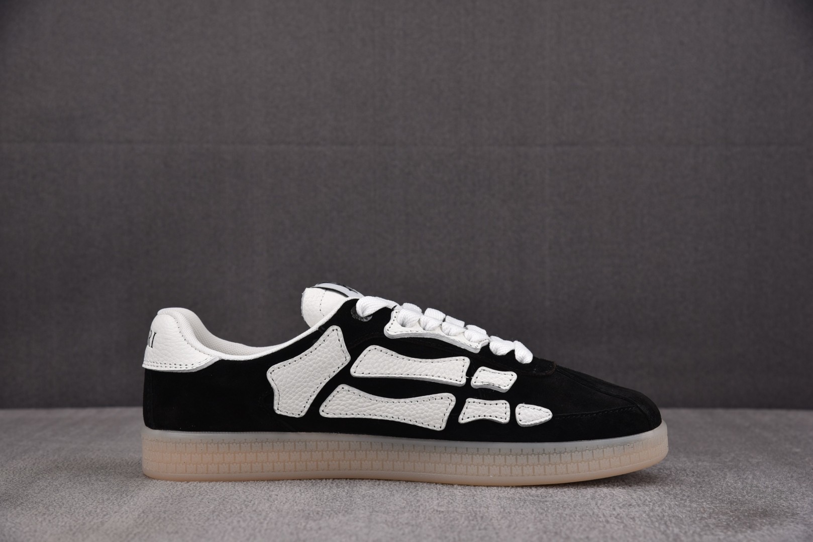 骨头鞋 尺码35-46

纯原版出品-AMIRI Pacific Bones 黑色 YZ021
尺码：3