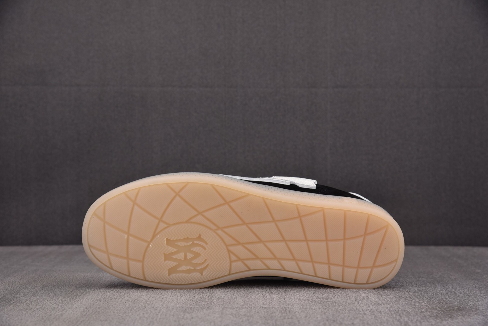 骨头鞋 尺码35-46

纯原版出品-AMIRI Pacific Bones 黑色 YZ021
尺码：3