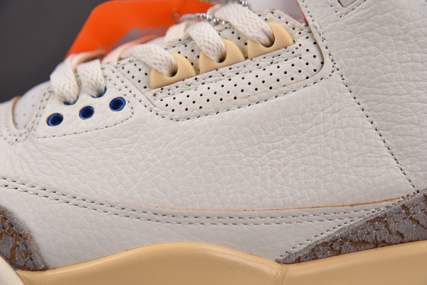 AJ3 尺码 36-48.5

纯原版出品-Air Jordan 3 Retro Seoul 2.0 首