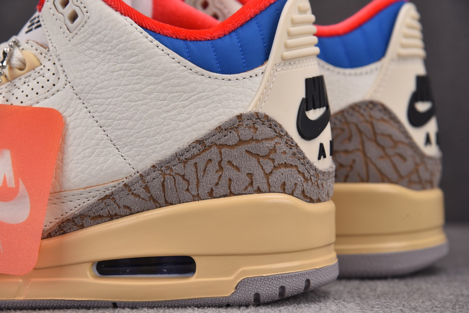 AJ3 尺码 36-48.5

纯原版出品-Air Jordan 3 Retro Seoul 2.0 首