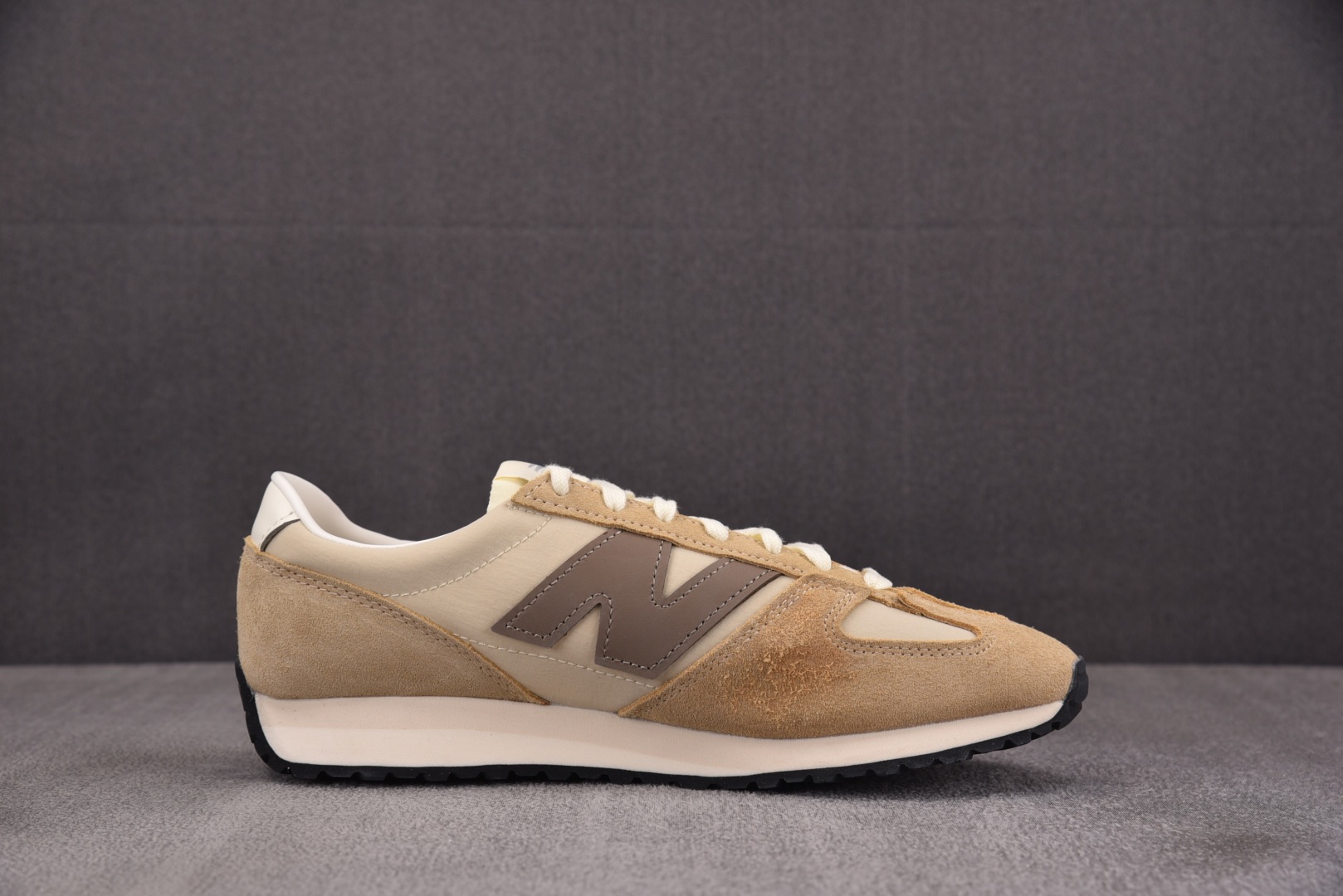 NB471 尺码36-45

纯原版出品-New Balance 471 Brown 米棕 U471AI