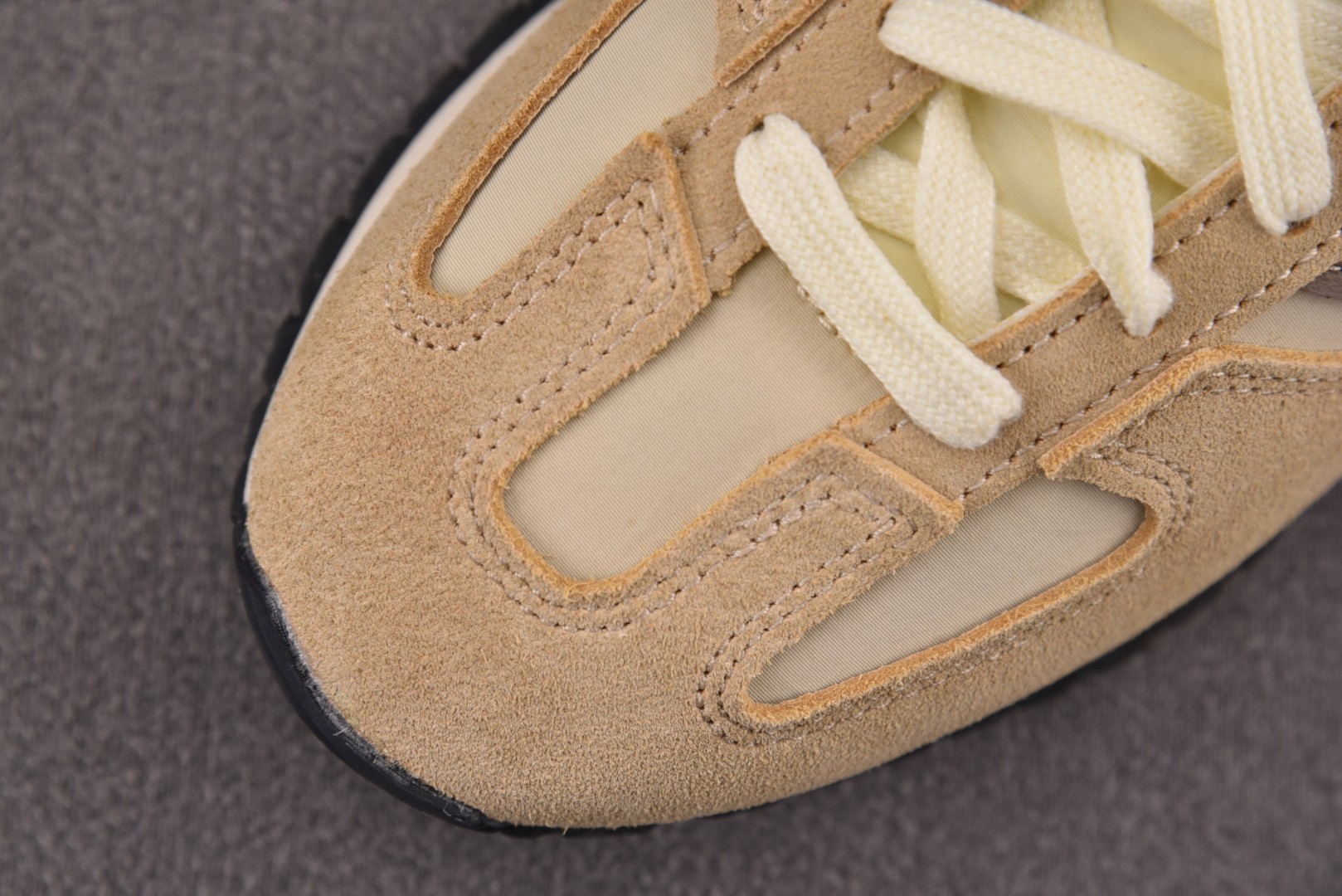 NB471 尺码36-45

纯原版出品-New Balance 471 Brown 米棕 U471AI
