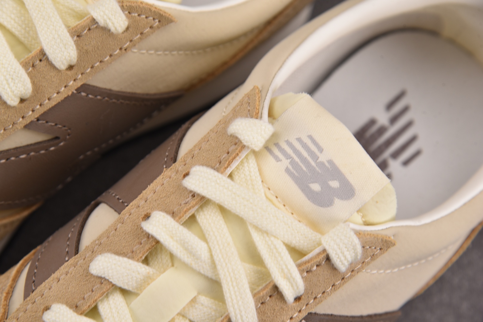 NB471 尺码36-45

纯原版出品-New Balance 471 Brown 米棕 U471AI