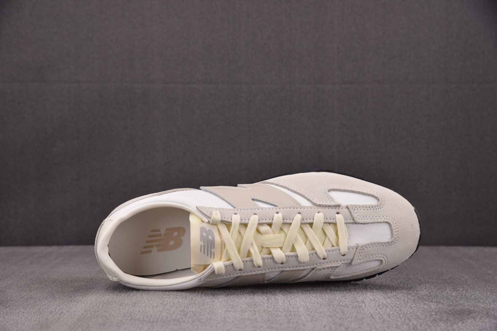 NB471 尺码36-45

纯原版出品-New Balance 471 White Gray 白灰 U