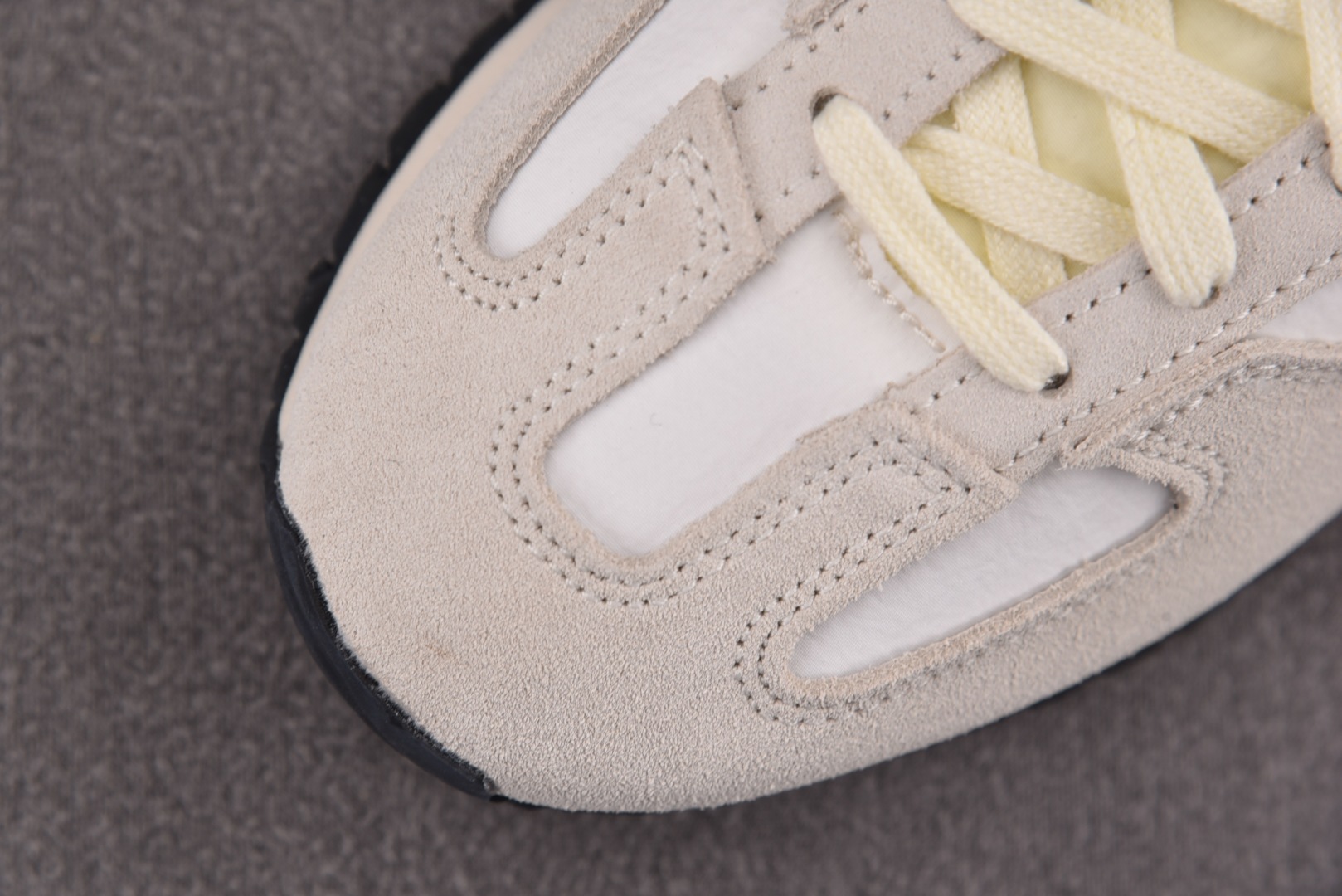 NB471 尺码36-45

纯原版出品-New Balance 471 White Gray 白灰 U