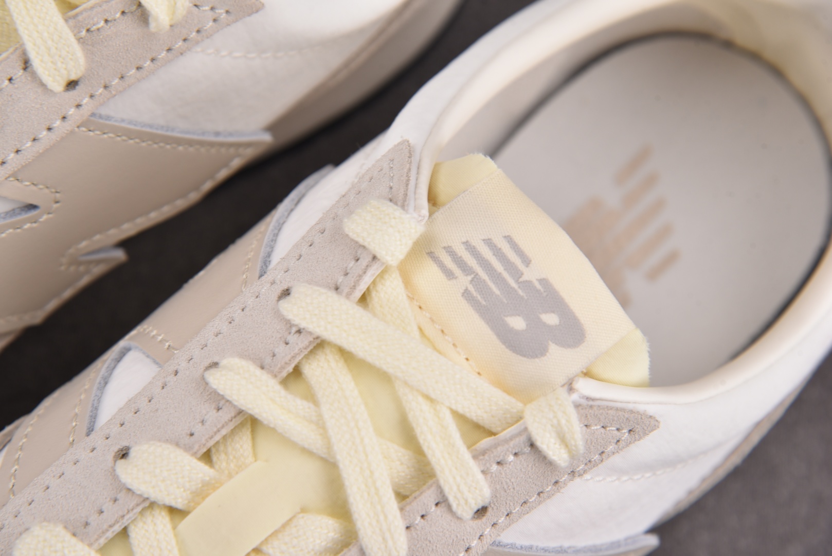 NB471 尺码36-45

纯原版出品-New Balance 471 White Gray 白灰 U