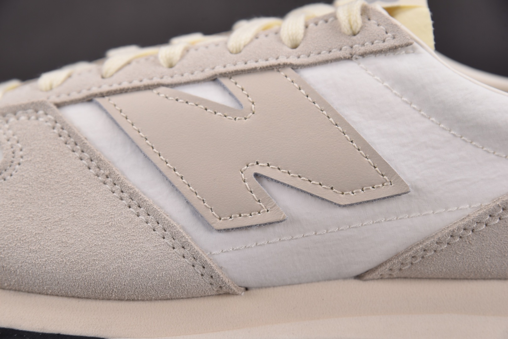 NB471 尺码36-45

纯原版出品-New Balance 471 White Gray 白灰 U