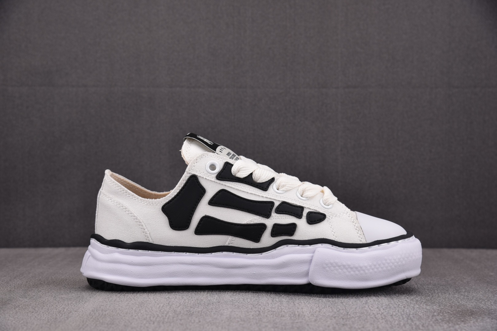 MMY 尺码36-45

纯原版出品-Amiri x MIHARA YASUHIRO 埃米尔三原康裕联名