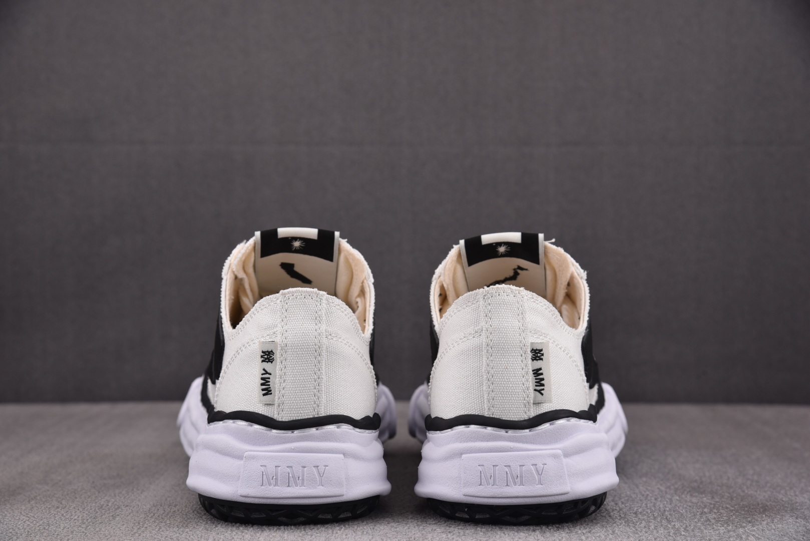 MMY 尺码36-45

纯原版出品-Amiri x MIHARA YASUHIRO 埃米尔三原康裕联名
