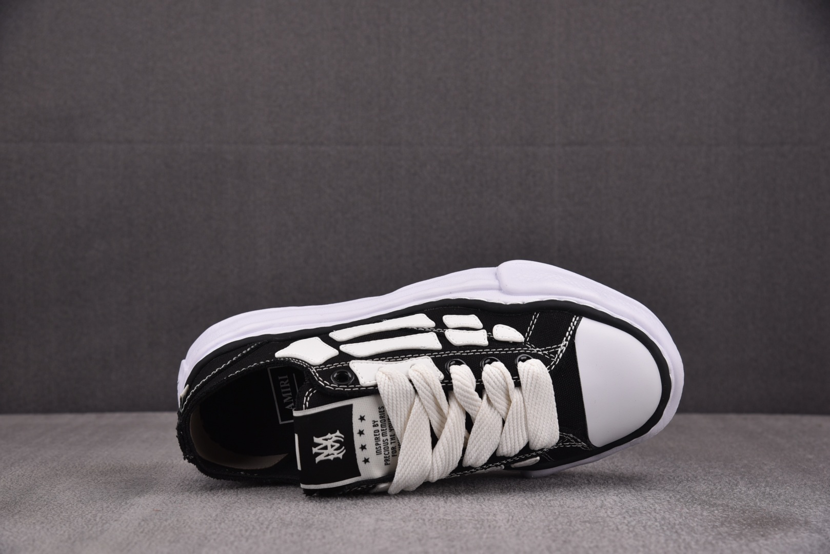 MMY 尺码36-45

纯原版出品-AMIRI x MIHARA YASUHIRO 黑白 No.728