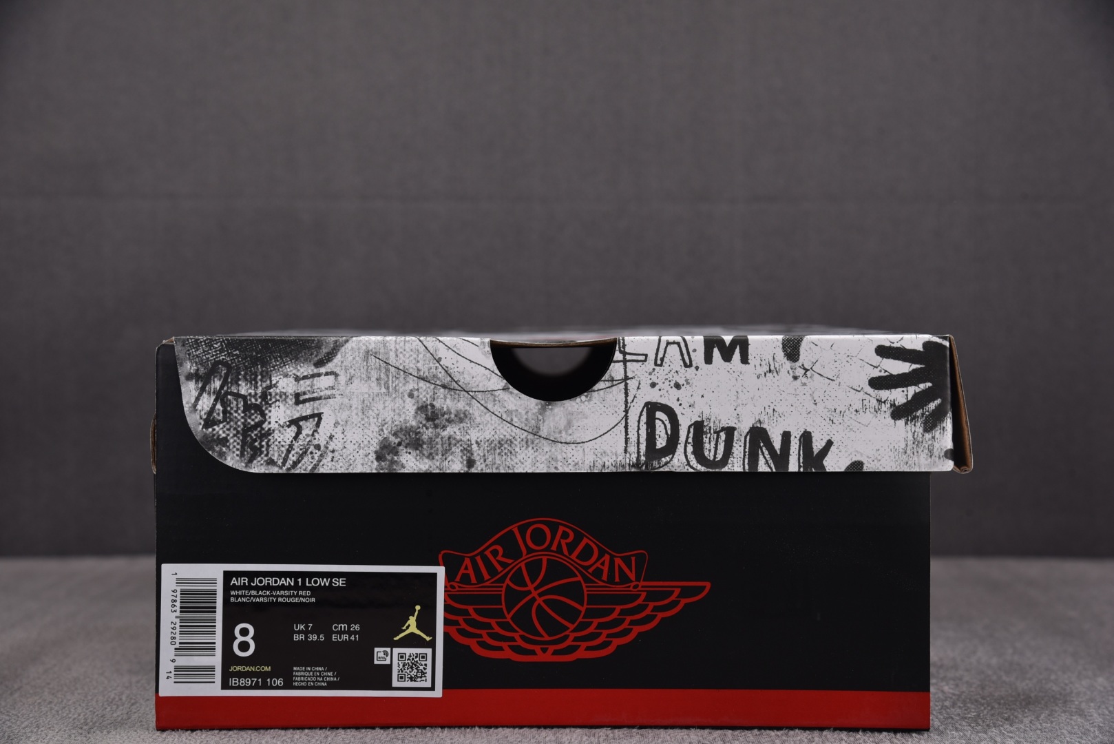 AJ低帮 尺码35.5-46

纯原版出品-Air Jordan 1 Low SE Black Toe 