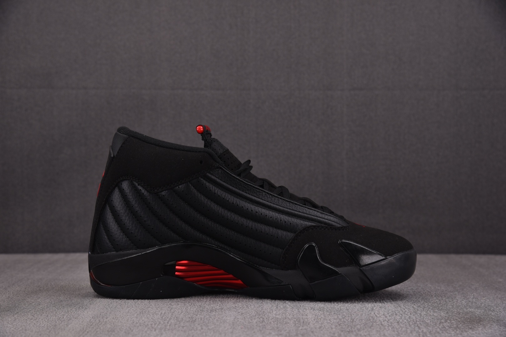 AJ14 尺码40-47.5

纯原版出品-Air Jordan 14 Retro Last Shot 