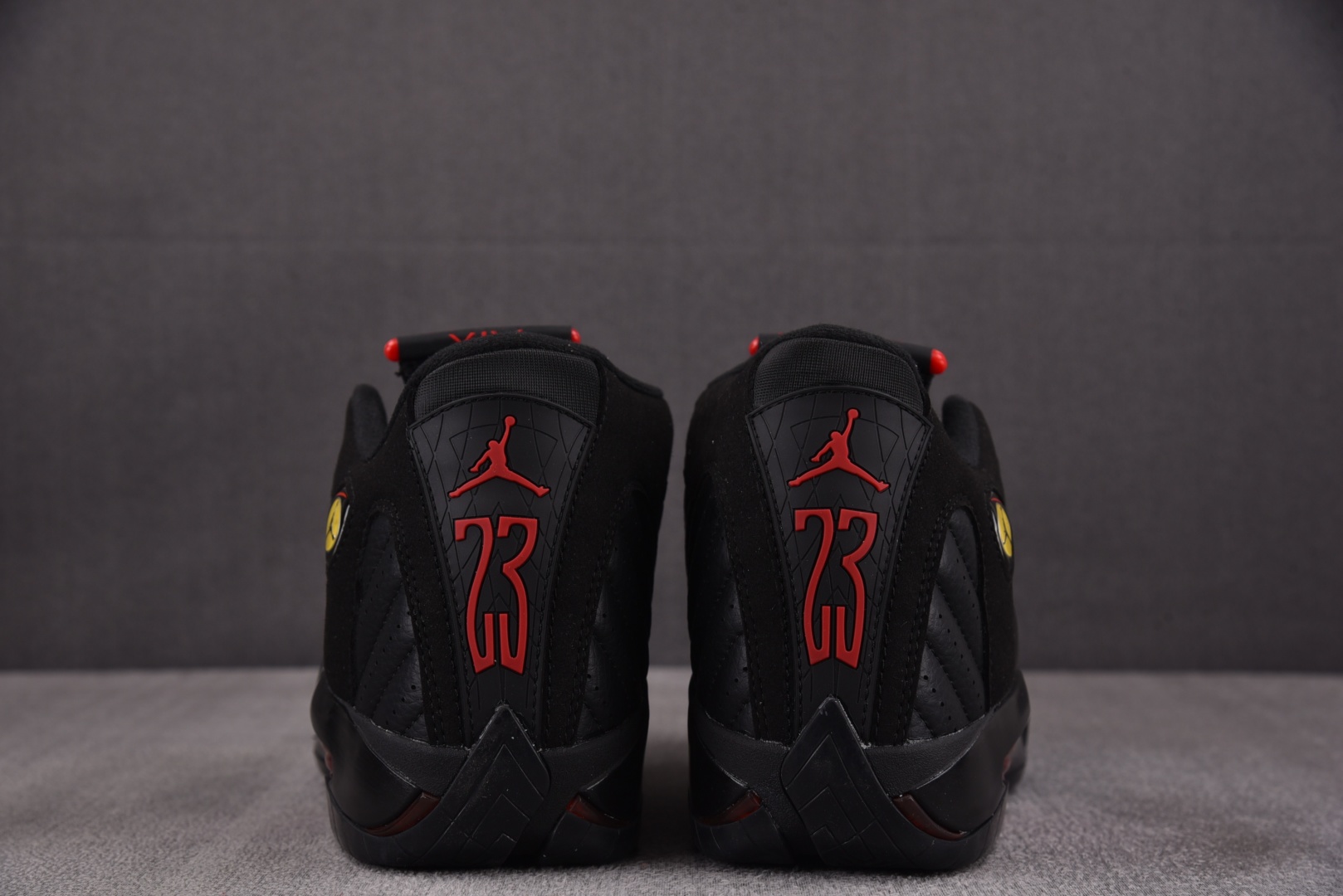 AJ14 尺码40-47.5

纯原版出品-Air Jordan 14 Retro Last Shot 