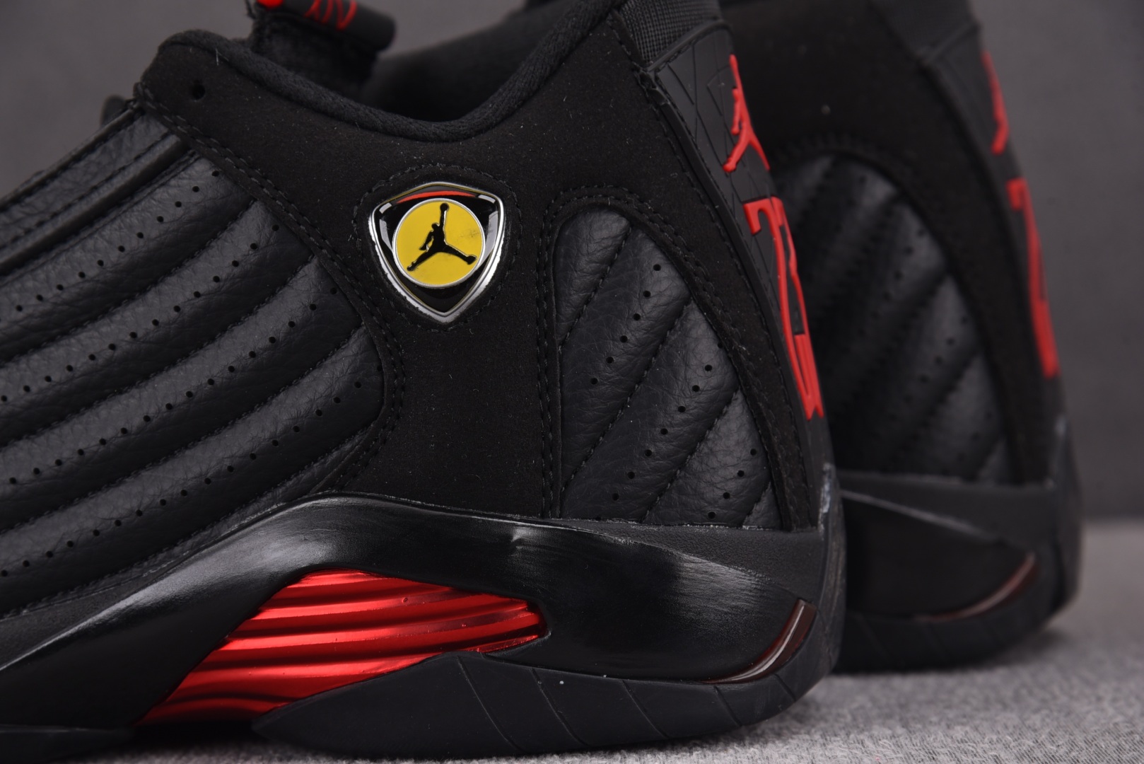AJ14 尺码40-47.5

纯原版出品-Air Jordan 14 Retro Last Shot 