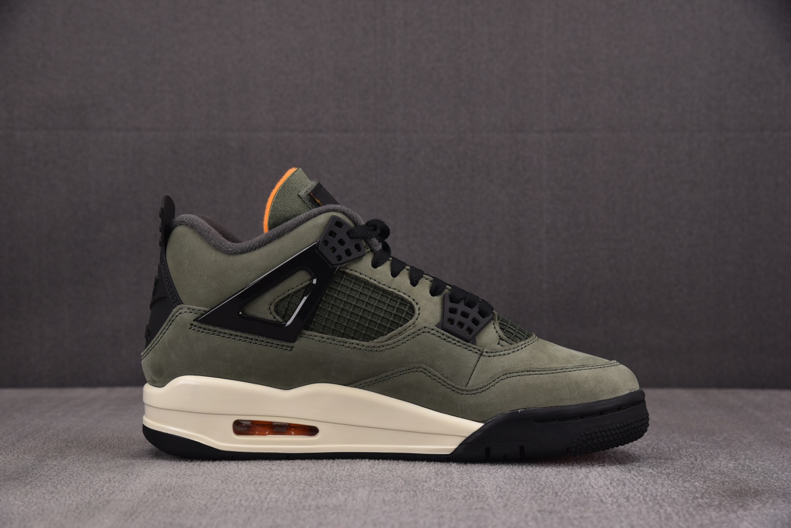 AJ4 尺码40-48.5

纯原版出品-Air Jordan 4 Retro OG SP Undefe