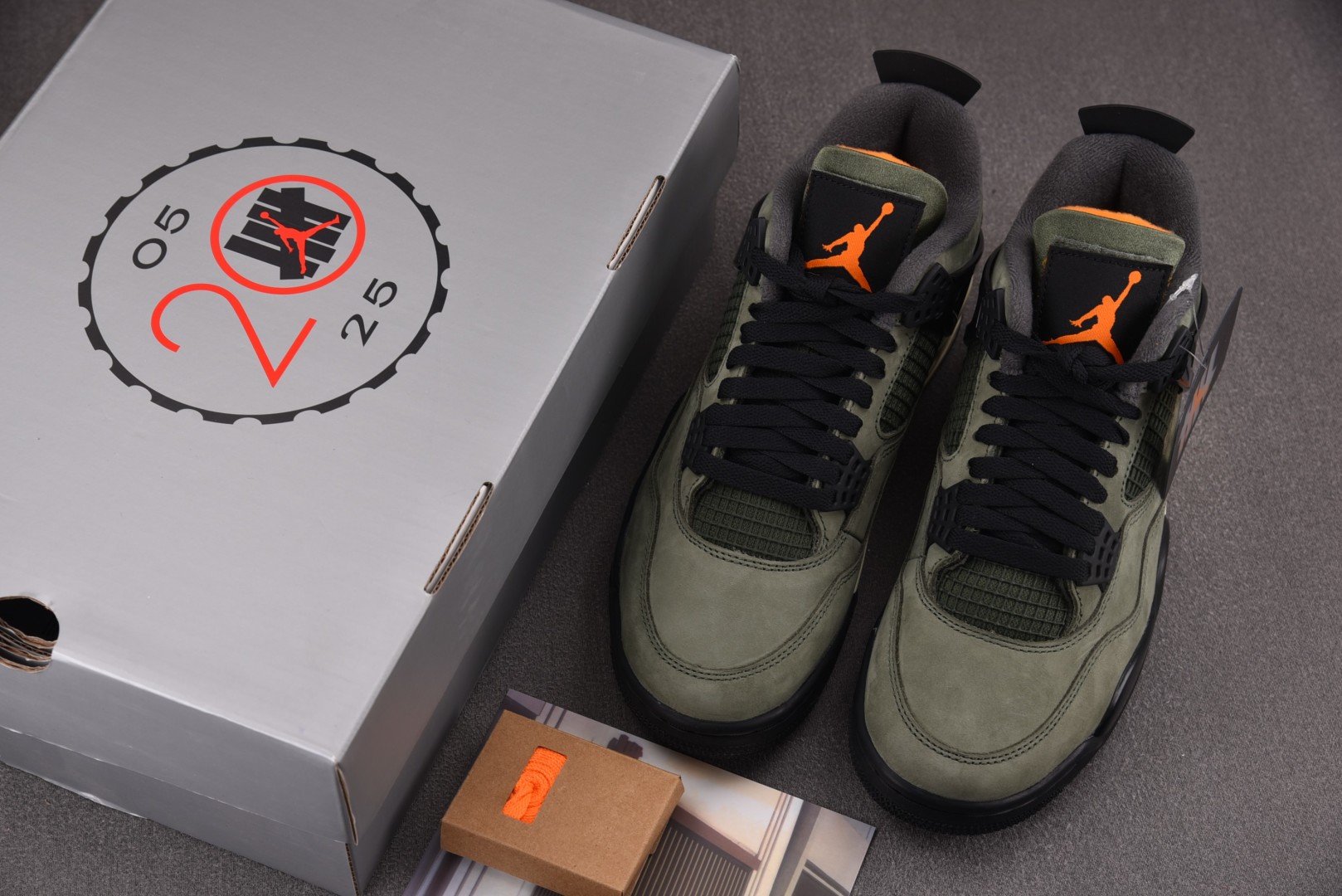 AJ4 尺码40-48.5

纯原版出品-Air Jordan 4 Retro OG SP Undefe