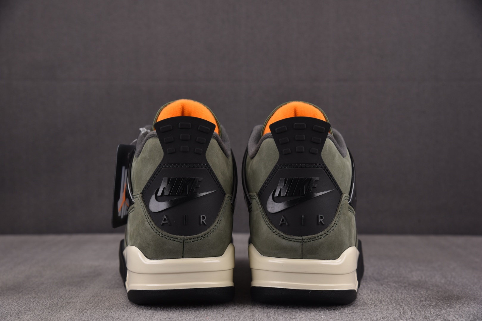 AJ4 尺码40-48.5

纯原版出品-Air Jordan 4 Retro OG SP Undefe