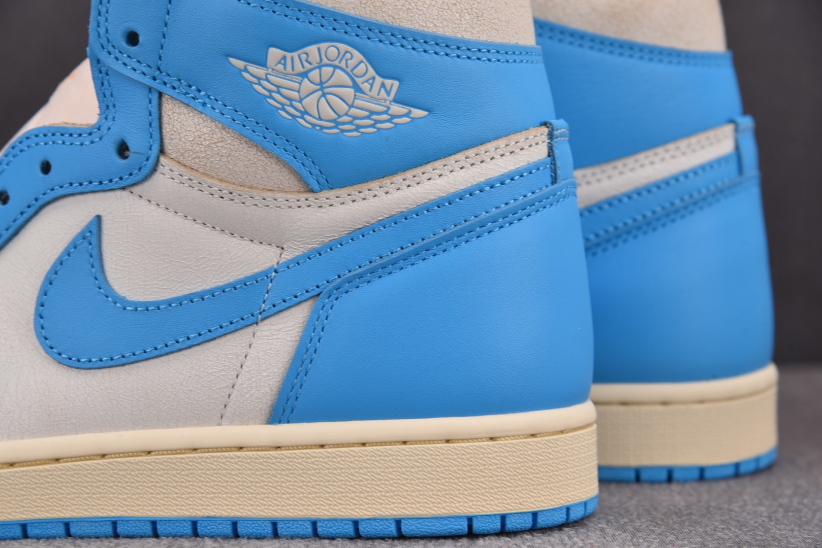 AJ1高帮 尺码40-48.5

纯原版出品-Air Jordan 1 Retro High OG UN