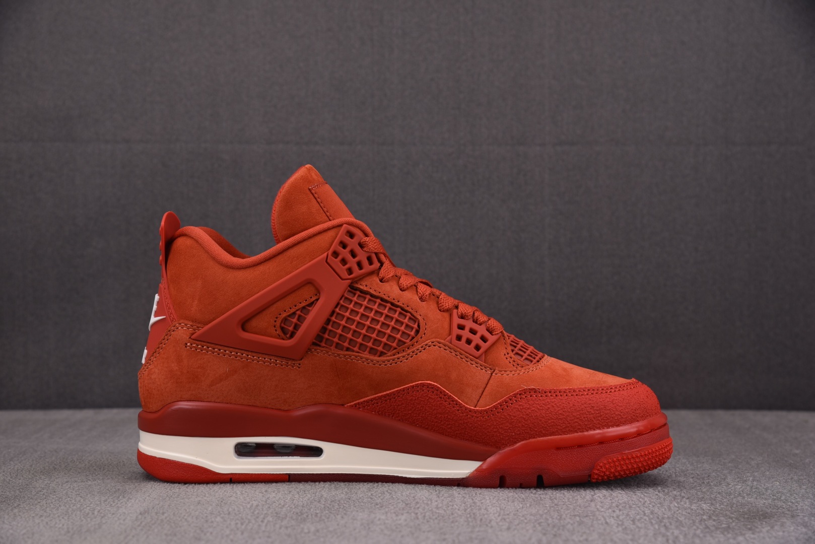 AJ4 尺码40-48.5

纯原版出品-Nigel Sylvester x Air Jordan Ai