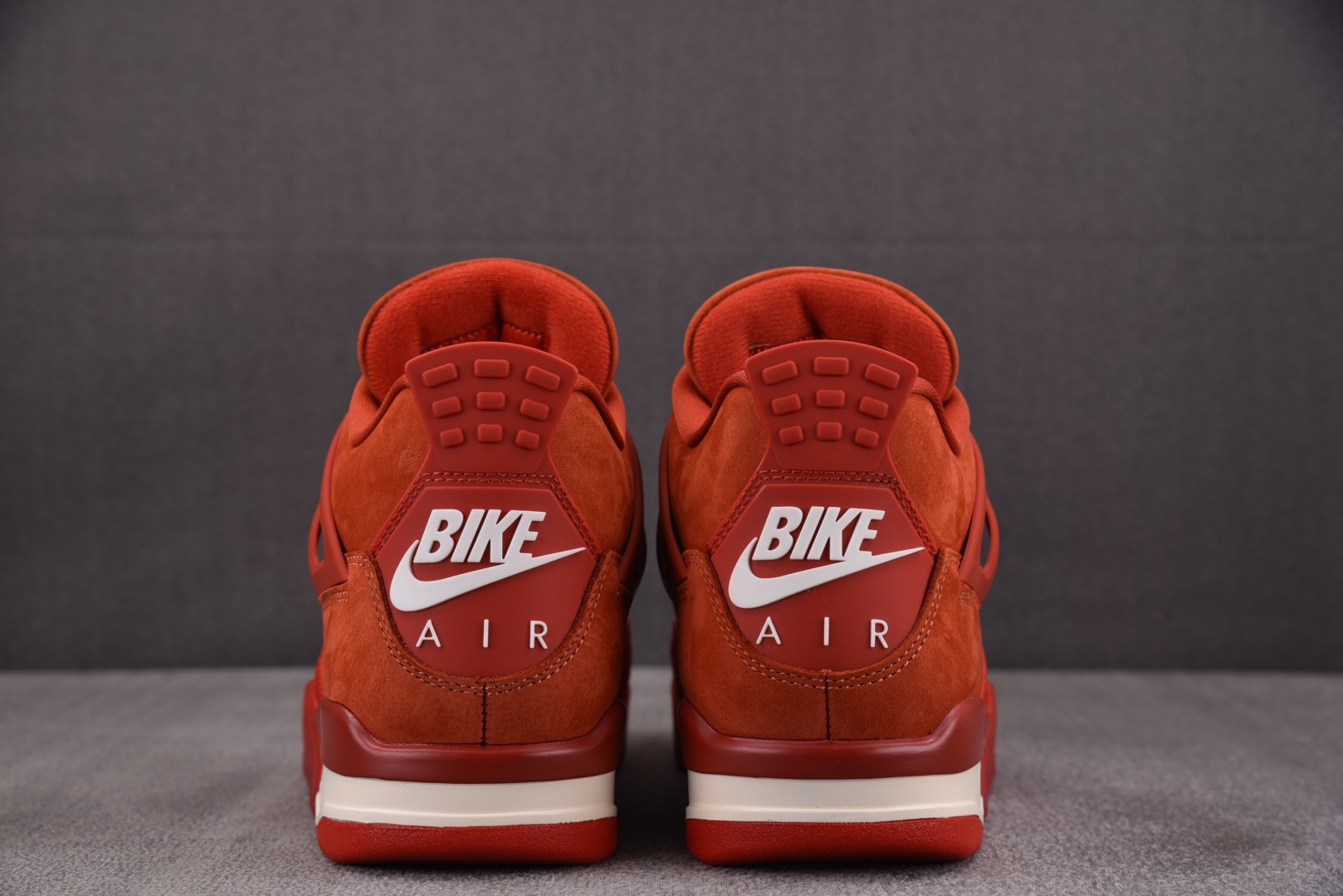 AJ4 尺码40-48.5

纯原版出品-Nigel Sylvester x Air Jordan Ai