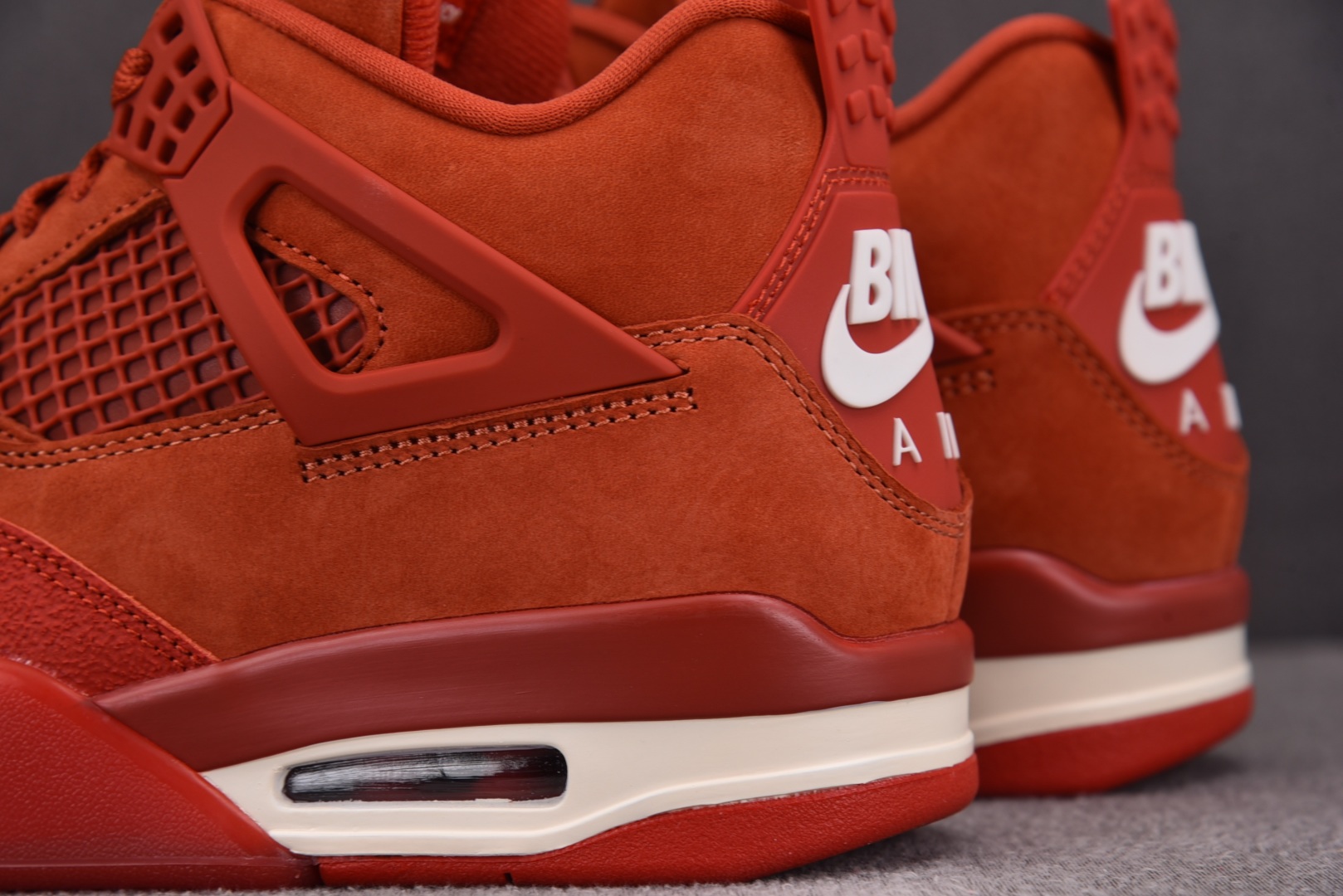 AJ4 尺码40-48.5

纯原版出品-Nigel Sylvester x Air Jordan Ai