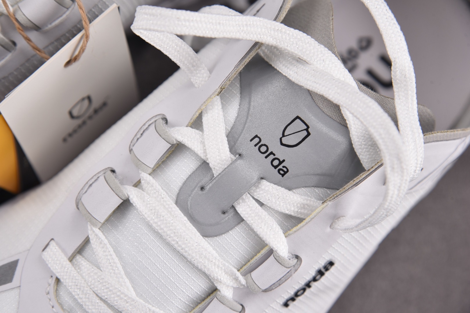 NORDA 尺码39-45

纯原版出品-NORDA 001 Anti SliP Wear Resist
