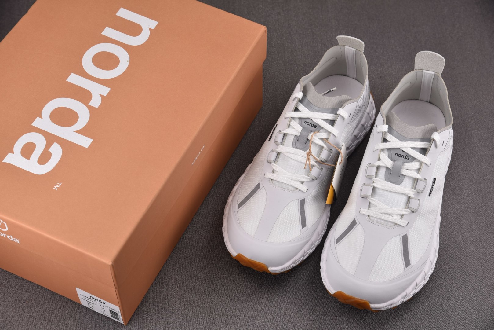 NORDA 尺码39-45

纯原版出品-NORDA 001 Anti SliP Wear Resist