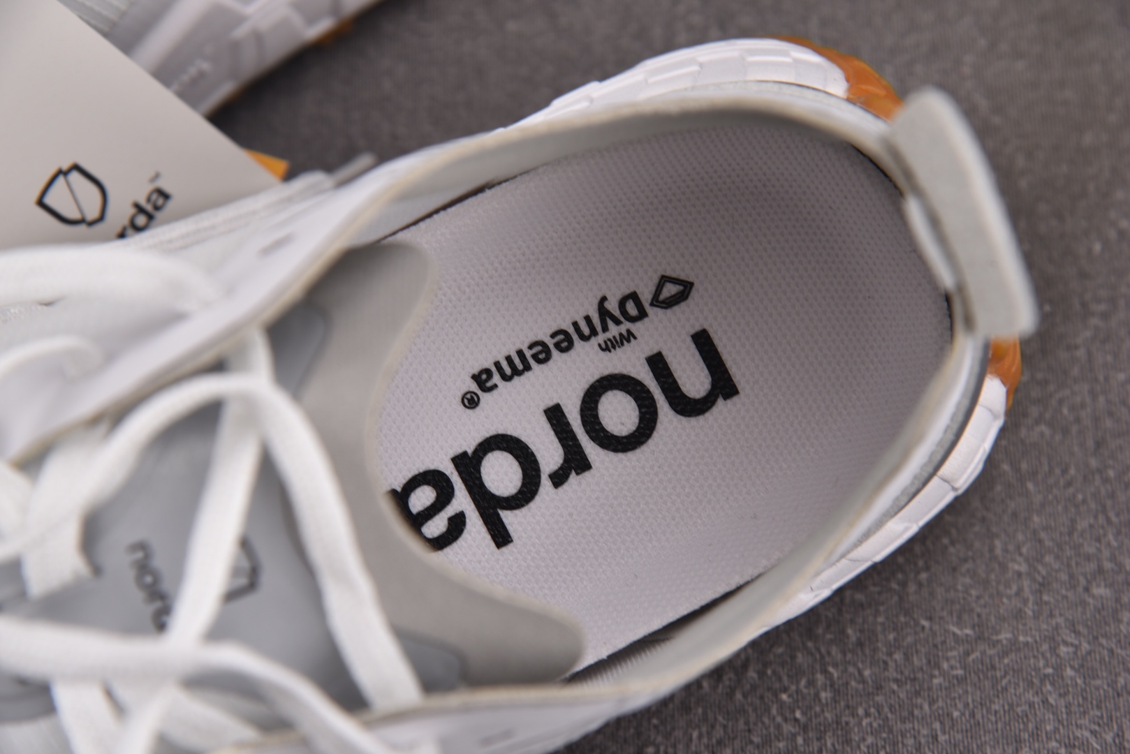 NORDA 尺码39-45

纯原版出品-NORDA 001 Anti SliP Wear Resist