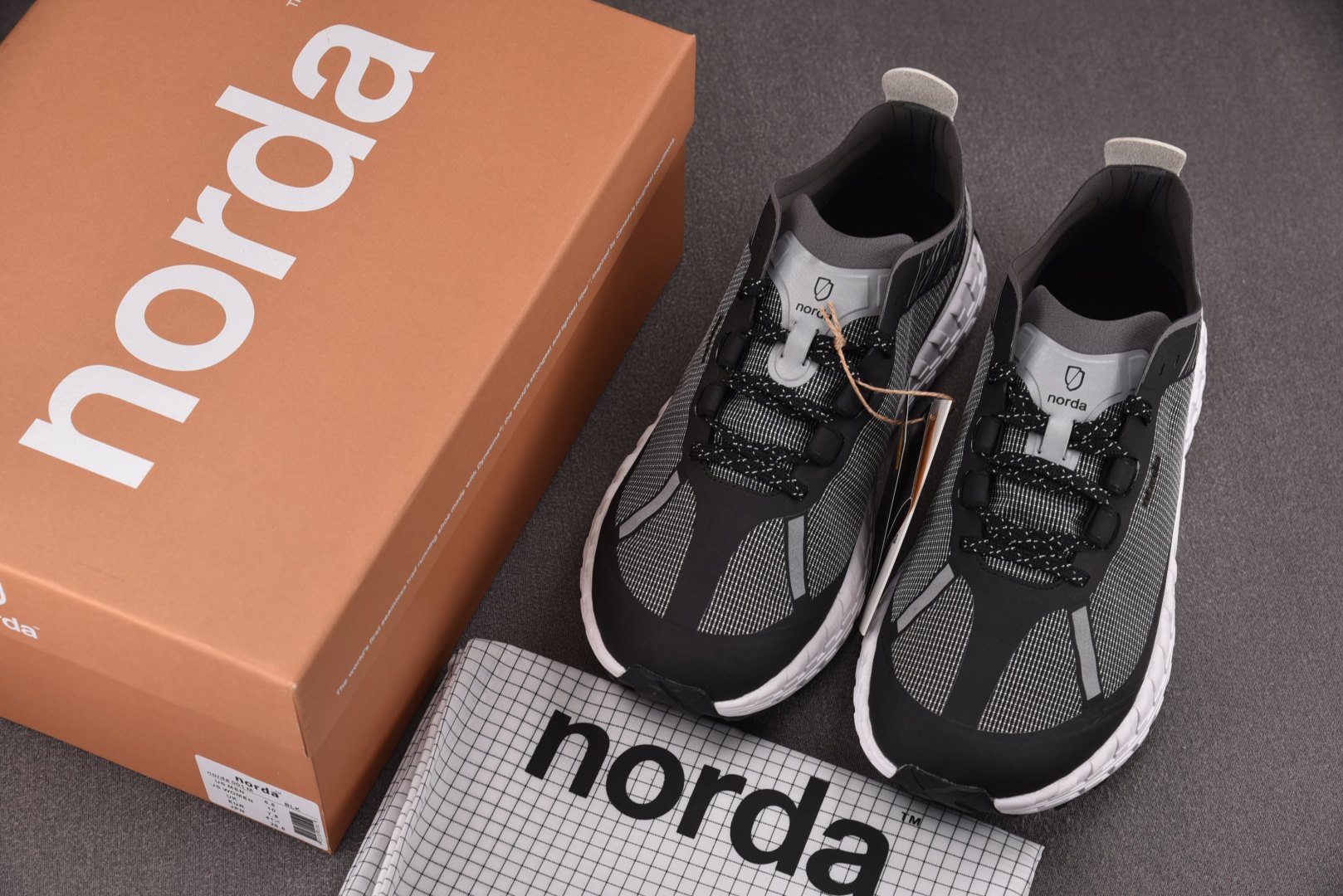 NORDA 尺码39-45

纯原版出品-NORDA 001 Anti SliP Wear Resist